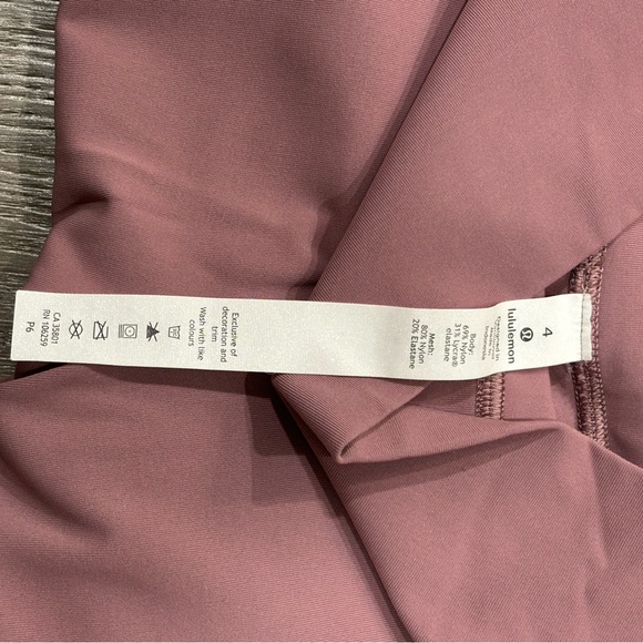 Lululemon Size 4 Legging Pink Cropped Mauve Love Knot Activewear Run Yoga Women - Picture 5 of 9